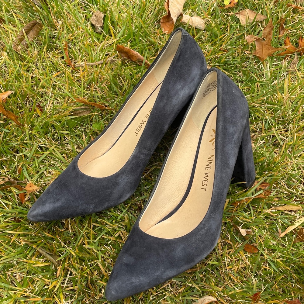 Nine West elegant & classic Dark blue navy suede velvet Heels for Women